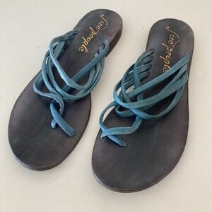 NWOT Free People Kayla Soft Strappy Pool Blue Leather Sandals Sz 39